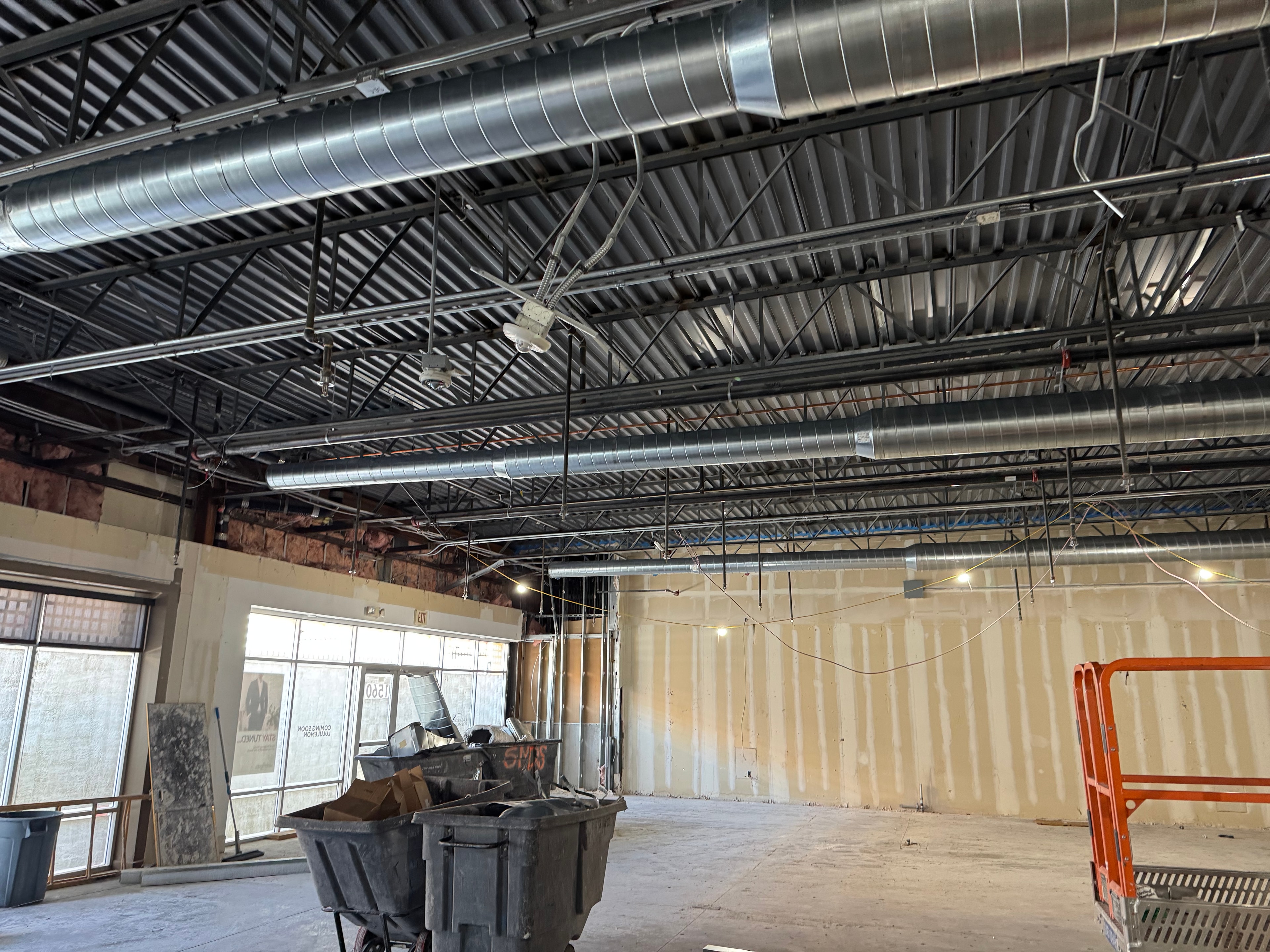 Full duct layout — retail floor rear view