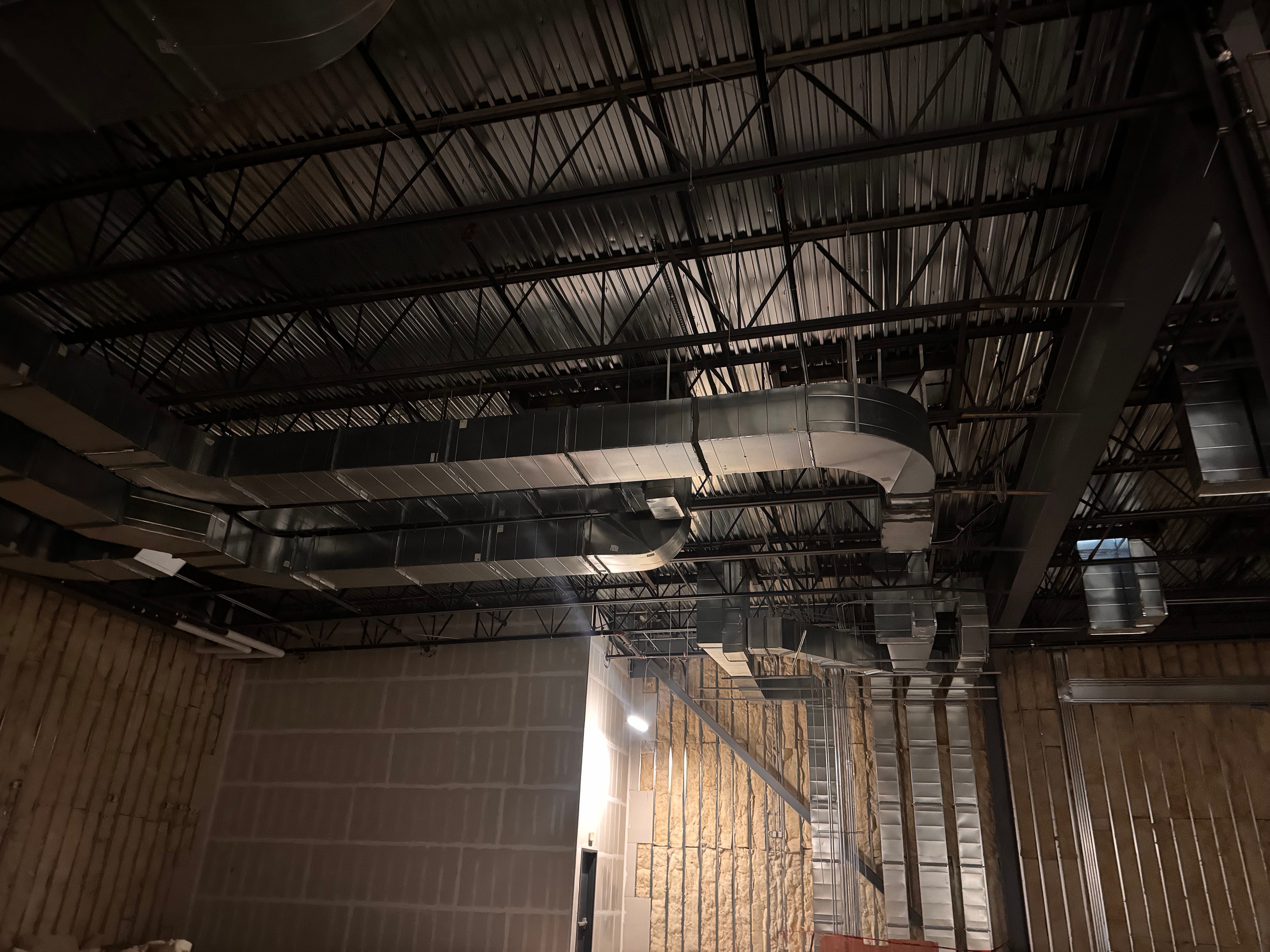 Flex duct branch connections